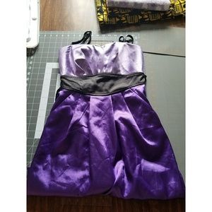 💃🏻3/$15 Purple cocktail dress with POCKETS!